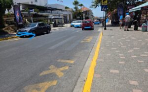 Πιάτσα ΤΑΞΙ σε διάβαση πεζών στην ΠΕΟ στον Πλατανιά