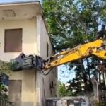 Χανιά: Ξεκίνησε η κατεδάφιση του παλιού ΙΚΑ | φωτο