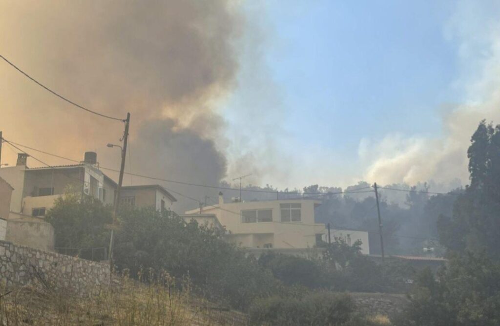 Ελεύθερος μετά την απολογία του ο υπεύθυνος λειτουργίας του ΔΕΔΔΗΕ για τη φωτιά στην Κρύα Βρύση