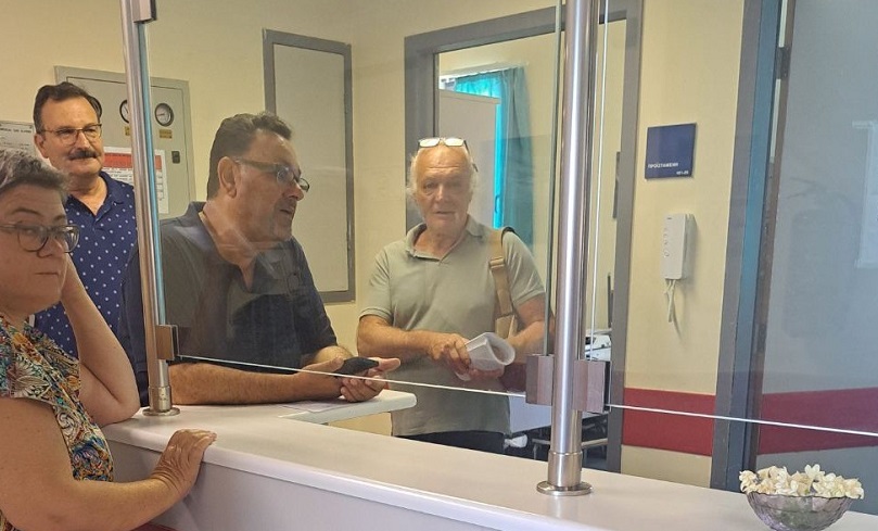 Χανιά: Περιοδεία Συντυχάκη και κλιμακίου του ΚΚΕ στο νοσοκομείο