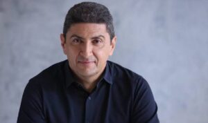 Η εμπιστοσύνη που δεν χτίζεται με διαγγέλματα
