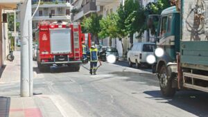 Χανιά: Πυρκαγιά σε εν κινήσει αυτοκίνητο σήμανε συναγερμό στην Πυροσβεστική (φώτο)
