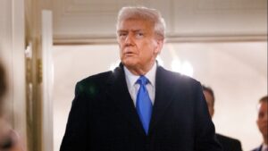 Ντ. Τραμπ προς Τεχεράνη: 1.000 πύραυλοι στοχεύουν το Ιράν αν αποπειραθείτε να με δολοφονήσετε