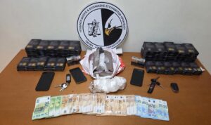 Κρήτη: Σύλληψη τριών ατόμων με 1,8 κιλά κοκαΐνης και χιλιάδες αναβολικά