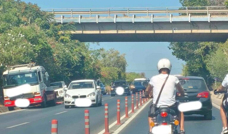 Χανιά: Καραμπόλα τριών οχημάτων στον ΒΟΑΚ, στη γέφυρα Δαράτσου προκάλεσε κυκλοφοριακό κομφούζιο (φώτο)