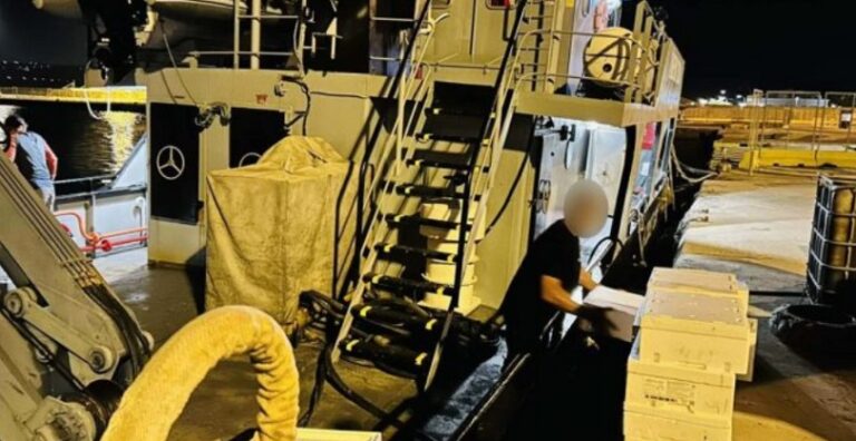 Χανιά: Έκλεβαν τα ψάρια μέσα από τους κλωβούς του ΕΛΚΕΘΕ στη Σούδα (φωτογραφίες)
