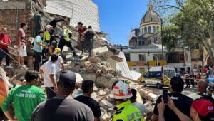 Σεισμός 7,4 Ρίχτερ στην Κολομβία – Δεκάδες νεκροί, κατέρρευσαν κτίρια
