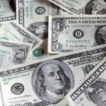 Τι σημαίνει για μια χώρα ο αποκλεισμός από το «σύστημα του δολαρίου»