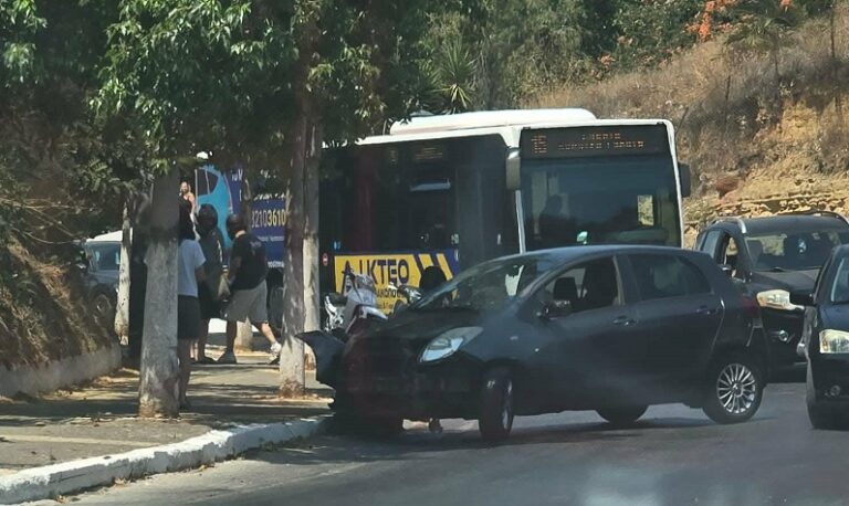 Χανιά: Τροχαίο στον Μακρύ Τοίχο προκάλεσε κυκλοφοριακό κομφούζιο στην ΠΕΟ (φωτογραφίες)