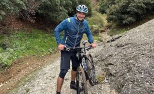 Χανιά: Επιπόλαιος τραυματισμός Μητσοτάκη μετά από ατύχημα με ποδήλατο