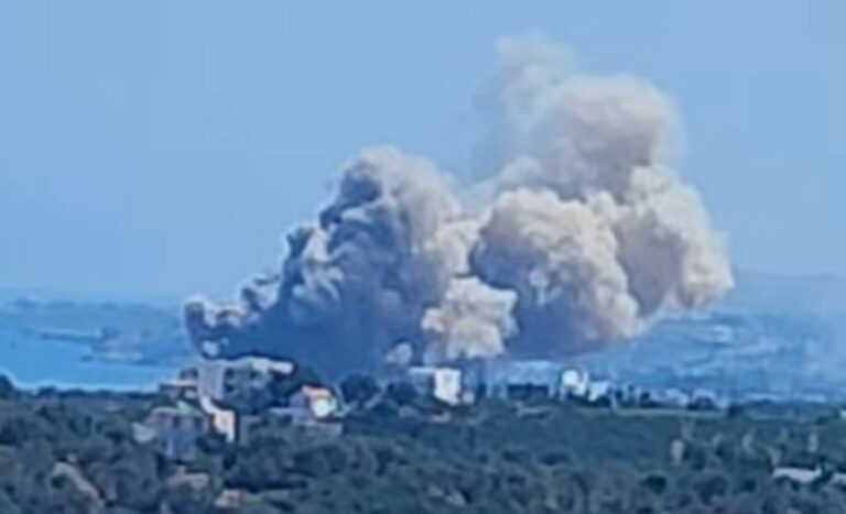 Κρήτη: Πυρκαγιά σε εγκαταστάσεις | Ισχυρές δυνάμεις της Πυροσβεστικής στο σημείο