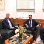Συνάντηση Περιφερειάρχη Κρήτης με τον Πρόεδρο της Ελληνικής Οδοντιατρικής Ομοσπονδίας Θανάση Δεβλιώτη