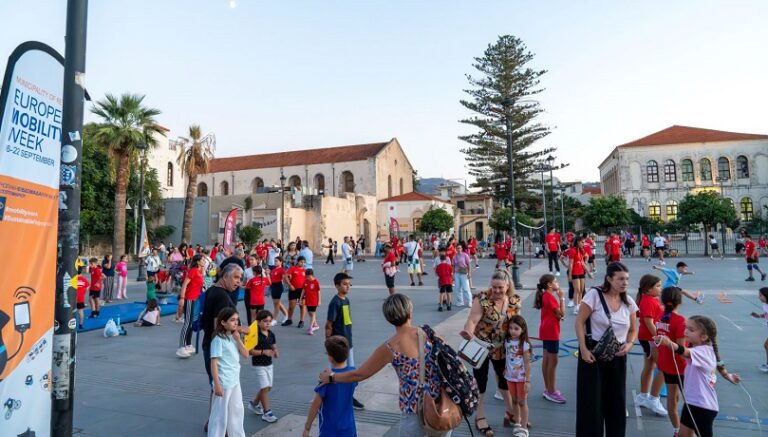 Κρήτη: Ποδήλατο και αθλητικά παιχνίδια ένωσαν όλες τις γενιές στην Πλατεία Μικρασιατών