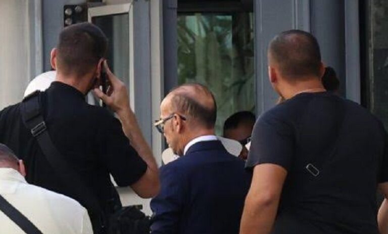 Υπόθεση Μαζωνάκη: Ποια δεδομένα καλούνται να αντικρούσουν οι δύο γιατροί – Τα 42 λεπτά, η πλασμαφαίρεση και τα κρίσιμα ερωτήματα