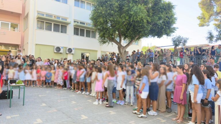 20 χιλ. μαθητές επέστρεψαν στα 154 σχολεία του Δήμου Χανίων | φωτο