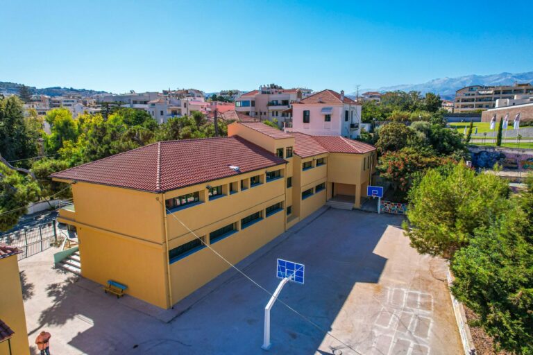 Αναβαθμίστηκε ενεργειακά το 9ο Δημοτικό Σχολείο Χανίων | φωτο