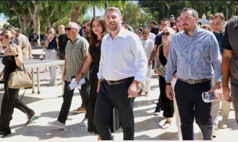 Κρήτη: Κάλεσμα νέας αλλαγής από τον Νίκο Ανδρουλάκη στο Ηράκλειο, στα γενέθλια του ΠΑΣΟΚ