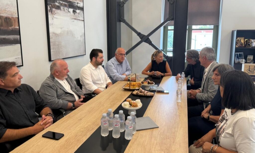 Σέβη Βολουδάκη: Περιοδεία στην Κοζάνη με επίκεντρο δομές φιλοξενίας και κοινωνικές υπηρεσίες