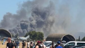 Συντριβή Phantom σε αεροπορική επίδειξη στην Τανάγρα: Εντοπίστηκαν χωρίς τις αισθήσεις τους οι δύο πιλότοι