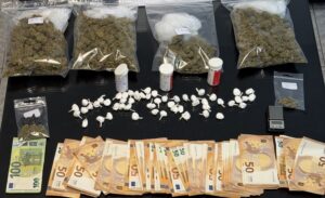 Κρήτη: Χειροπέδες σε τρία άτομα για διακίνηση ναρκωτικών (φώτο)