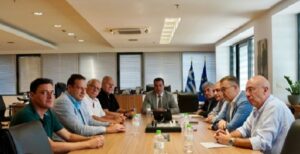 Θ. Πλεύρης: Μεταφορές μεταναστών από την Κρήτη στη Σάμο μόνο για καταγραφή