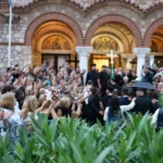 Γιώργος Μαζωνάκης: Συγκίνηση στο τελευταίο αντίο – «Μαζώ μας έκανες κομμάτια», πλήθος κόσμου στη Νίκαια