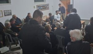ΚΚΕ Χανίων: Ολοκληρώθηκε η προβολή του βραβευμένου ελληνικού ντοκιμαντέρ «Λευκά Όρη» του Λευτέρη Παπαθανασίου