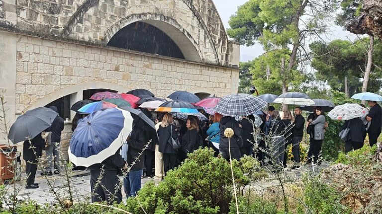 Χανιά: Υπόθεση εμπορίας βρεφών | Χωρίς δικηγόρο ο γυναικολόγος | Δεν εμφανίστηκε ο εμβρυολόγος