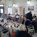 Ο Δήμος Χανίων γιόρτασε την Παγκόσμια Ημέρα Ηλικιωμένων με λουλούδια, χαμόγελα και χορό