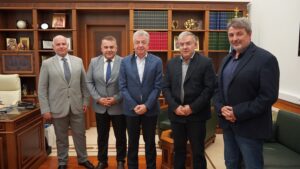 Συνάντηση Περιφερειάρχη Κρήτης Σταύρου Αρναουτάκη με τη νέα Πρυτανική Αρχή του ΕΛΜΕΠΑ