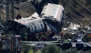 Η ΕΕ στο πλευρό της Ισπανίας μετά το πολύνεκρο σιδηροδρομικό δυστύχημα – «Σήμερα, η Ευρώπη πενθεί μαζί σας»