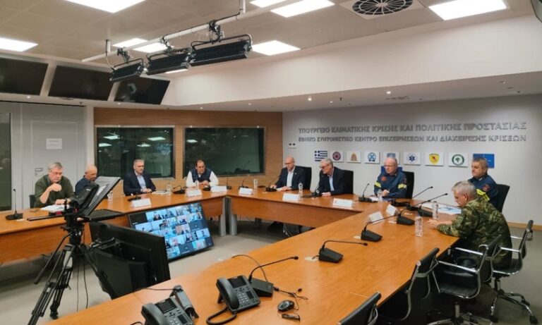 Ευ. Τουρνάς: «Προετοιμαζόμαστε για το νέο κύμα – Πάνω απ’ όλα η ανθρώπινη ζωή»