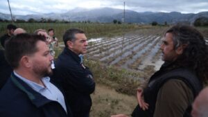 Ρέθυμνο – Αλ. Τσίπρας: Η πολιτεία πρέπει να σταθεί δίπλα στους παραγωγούς που επλήγησαν